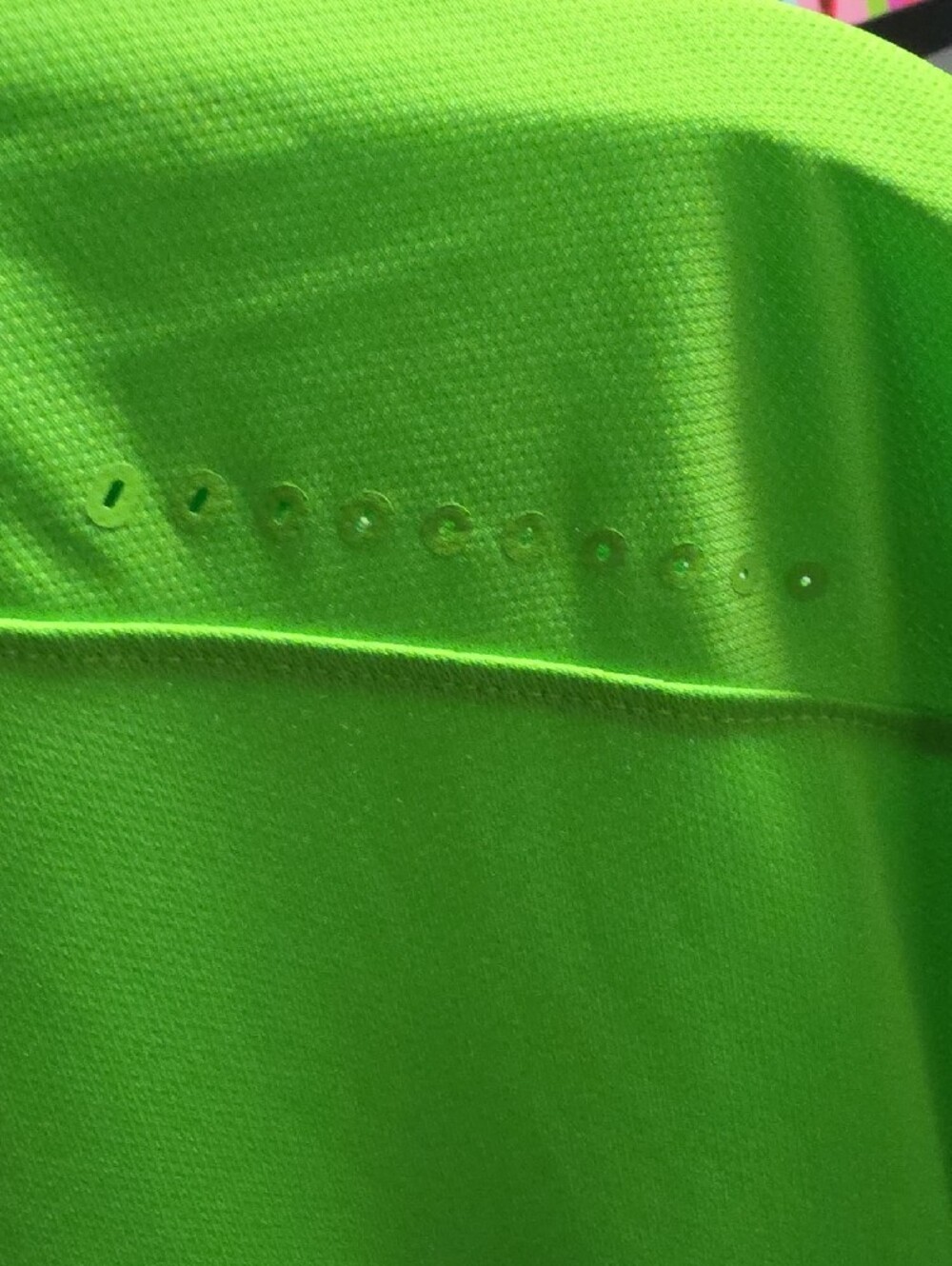Nike Men's Green VfL Wolfsburg Home Jersey with Volkswagen Logo - Picture 9 of 11
